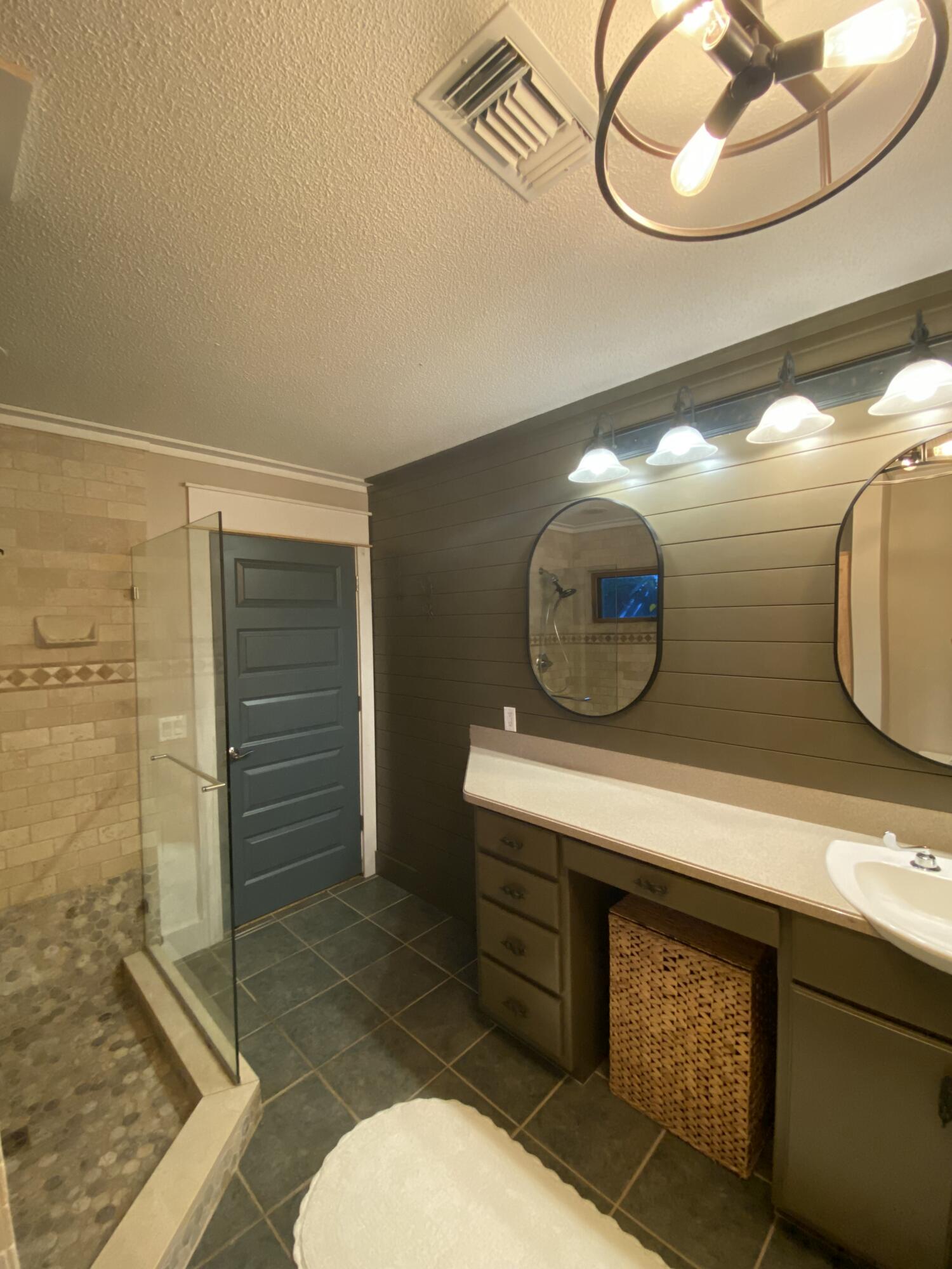 CASABLANCA ISLES - Residential