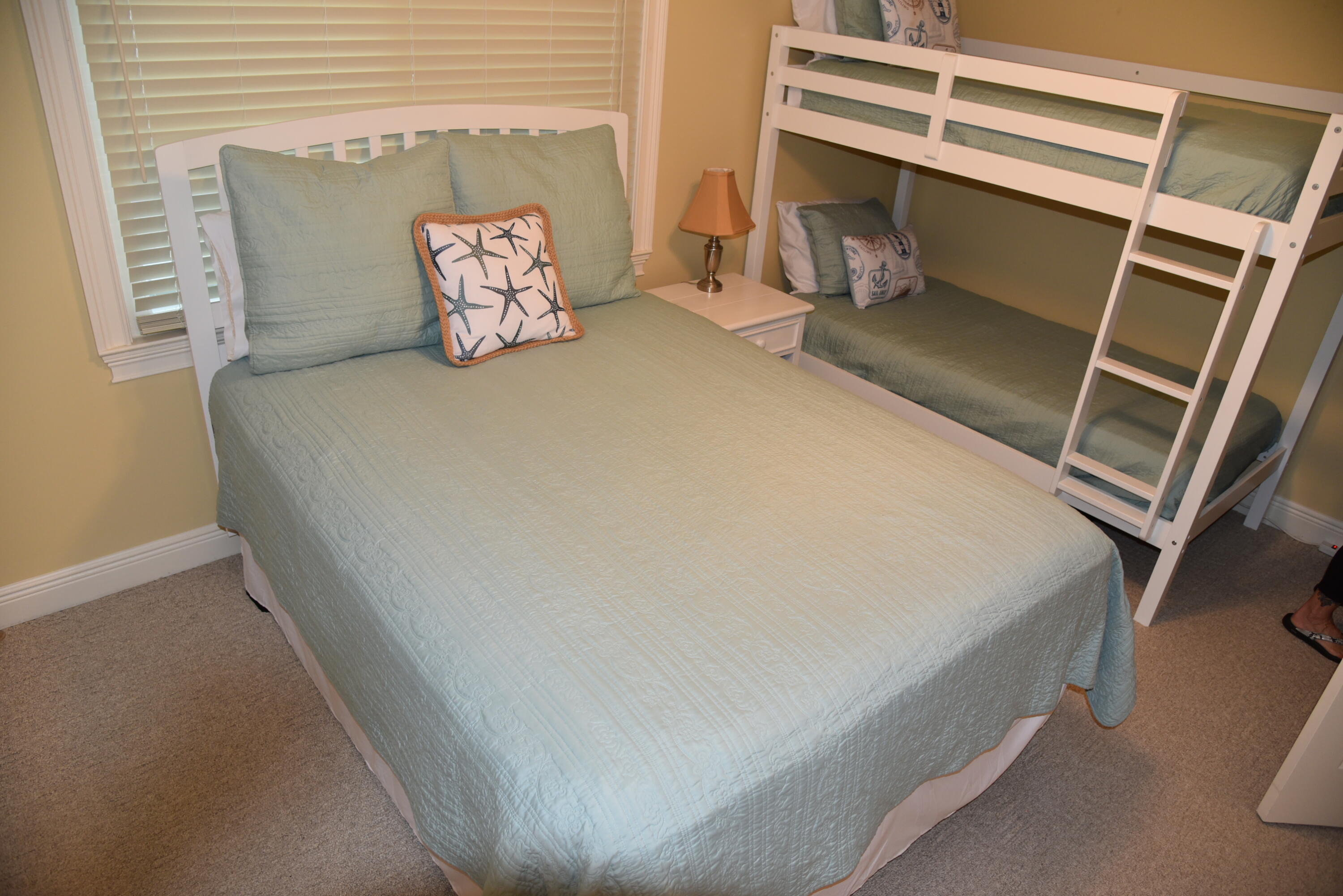 WOODLAND SHORES TOWNHOMES PHASE III - Residential