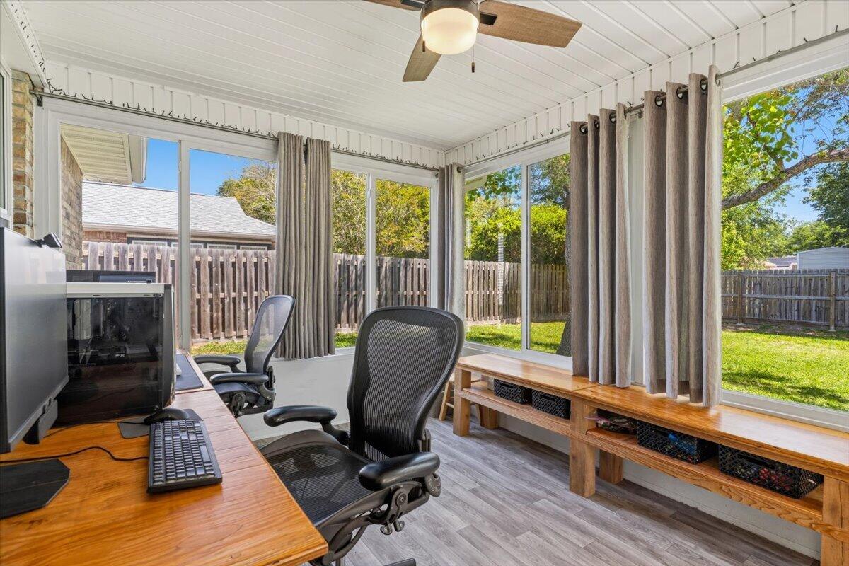 FOX DEN VILLAGES - Residential