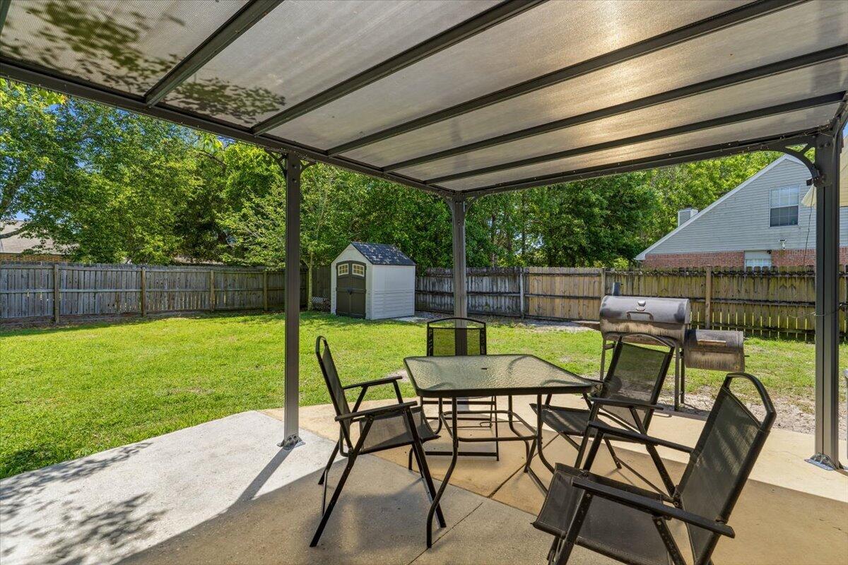 FOX DEN VILLAGES - Residential