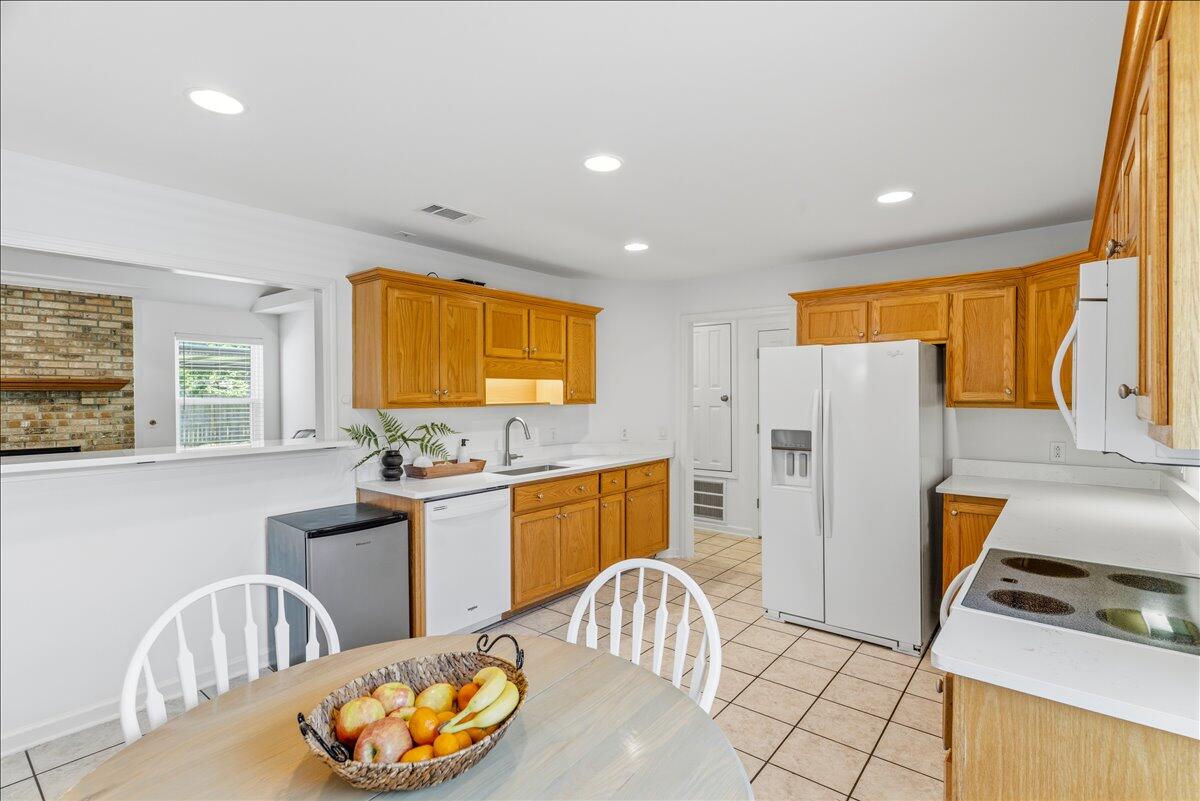 FOX DEN VILLAGES - Residential