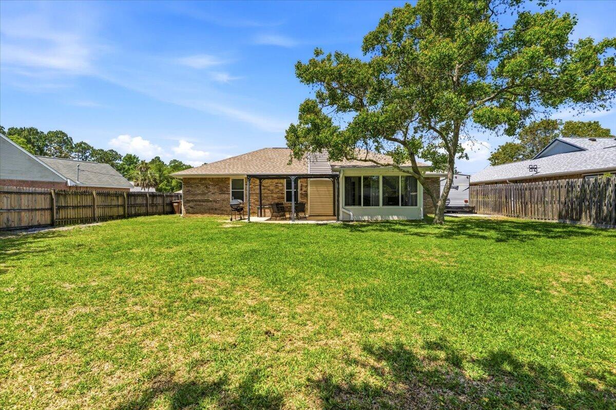 FOX DEN VILLAGES - Residential