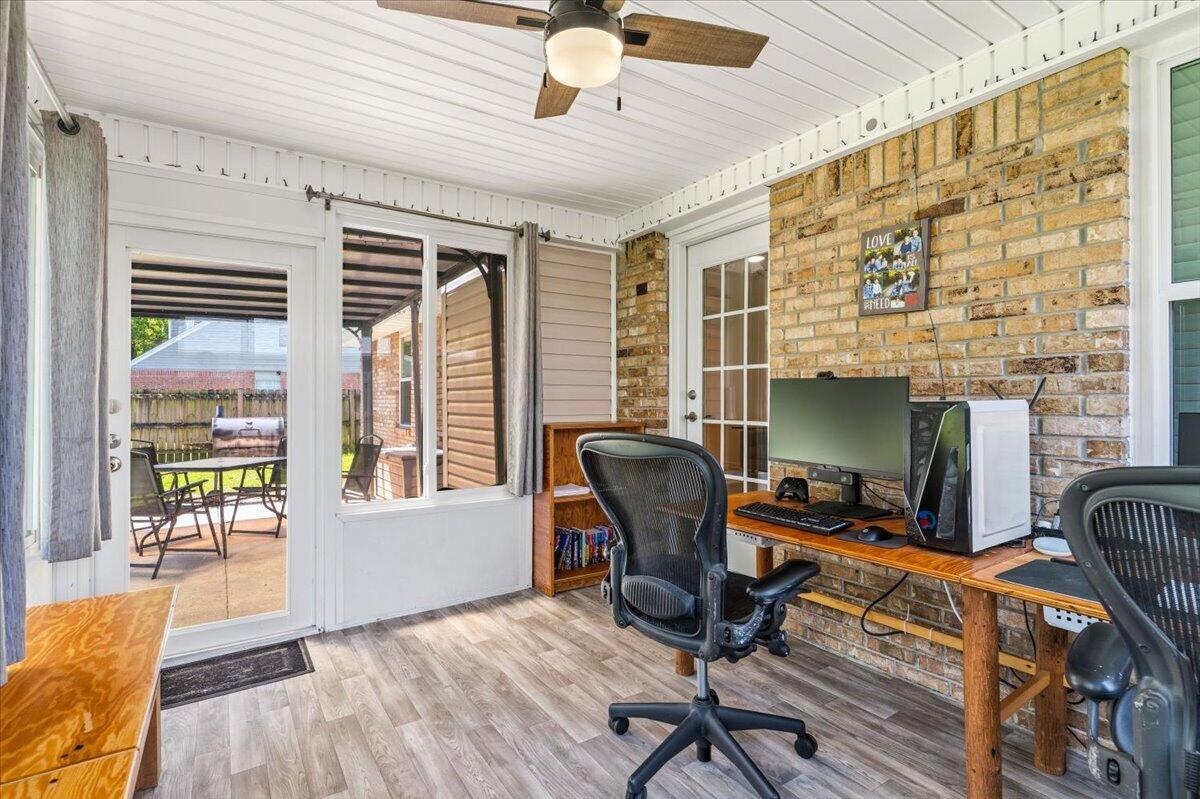 FOX DEN VILLAGES - Residential