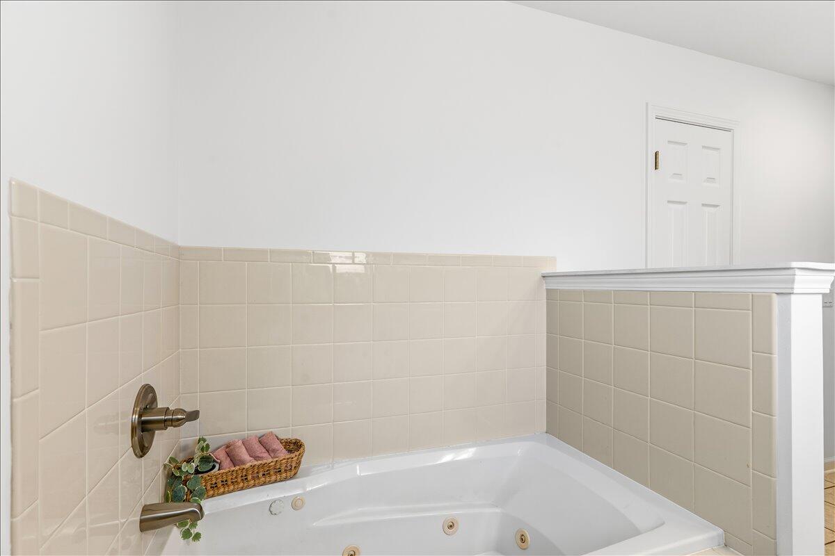 FOX DEN VILLAGES - Residential