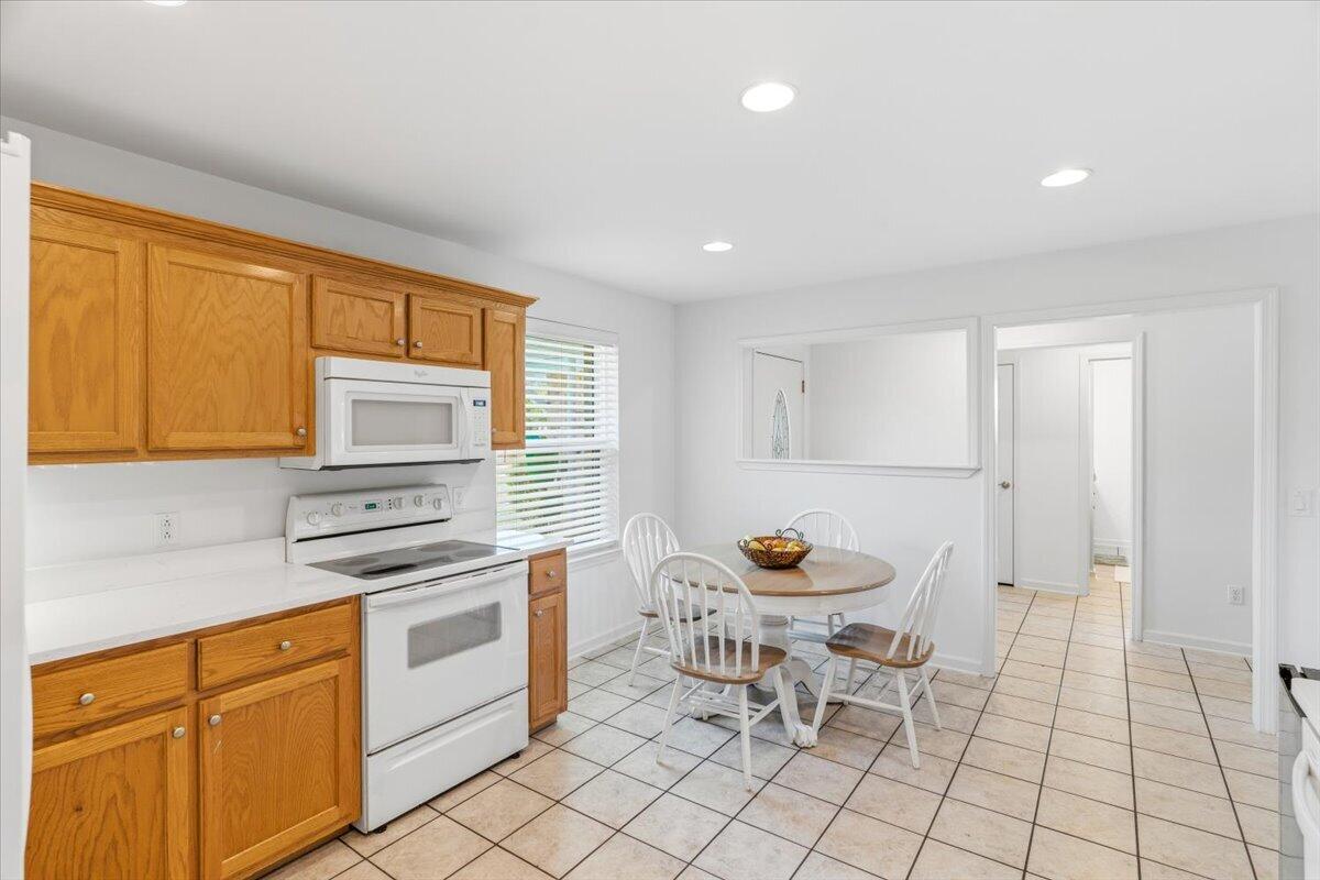 FOX DEN VILLAGES - Residential