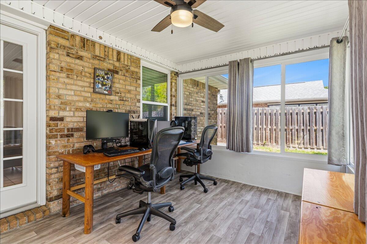 FOX DEN VILLAGES - Residential