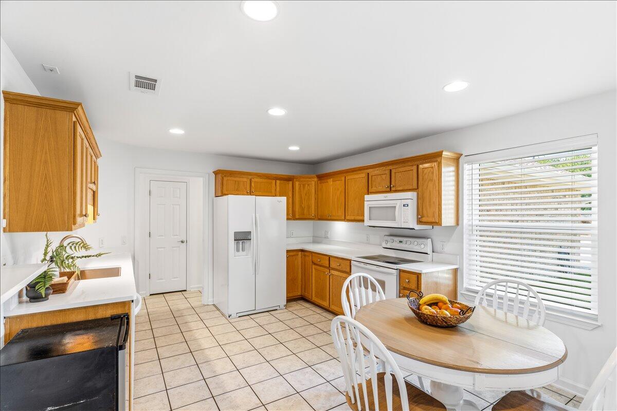 FOX DEN VILLAGES - Residential