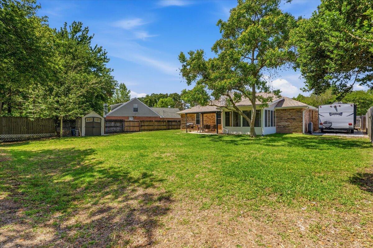 FOX DEN VILLAGES - Residential