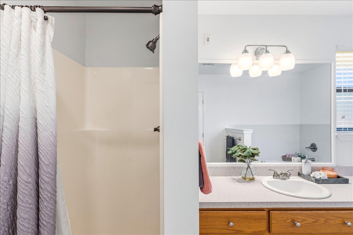 FOX DEN VILLAGES - Residential