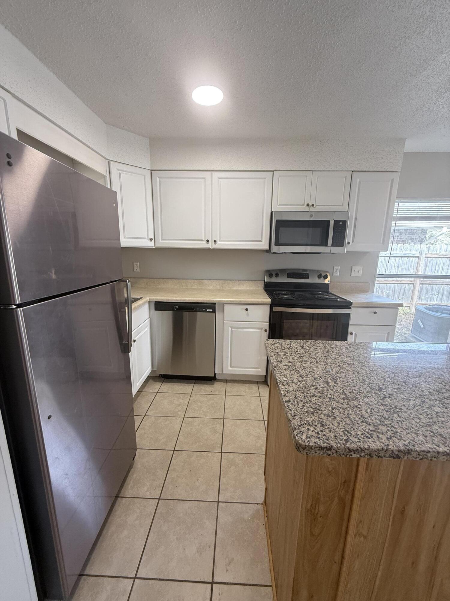 SUNSET STRIP - Residential Lease