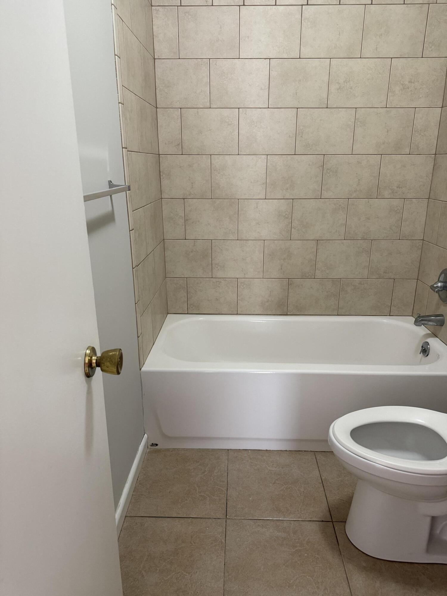 SUNSET STRIP - Residential Lease