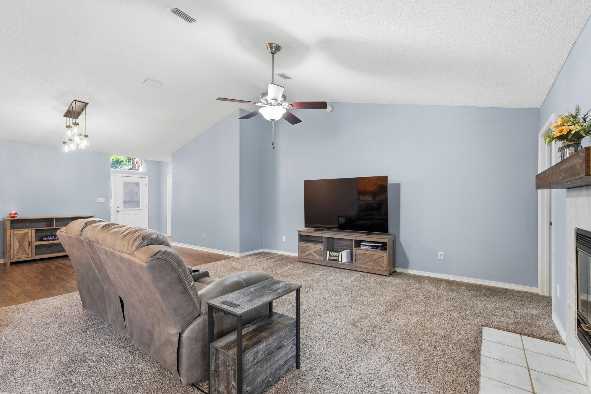 VILLA DANIELLE 1ST ADDN - Residential