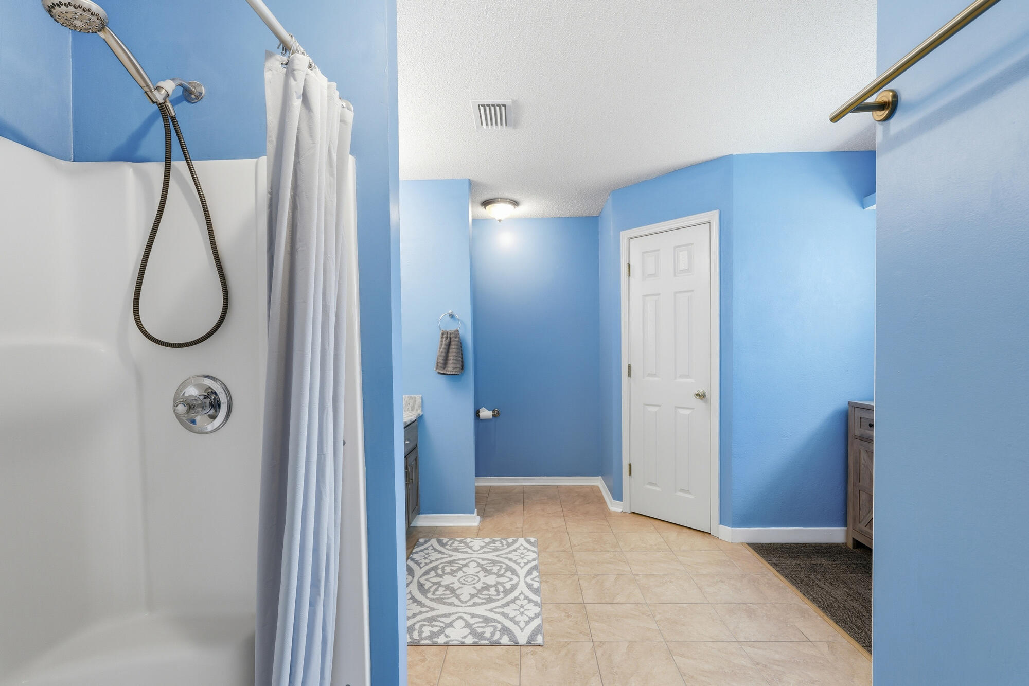 VILLA DANIELLE 1ST ADDN - Residential