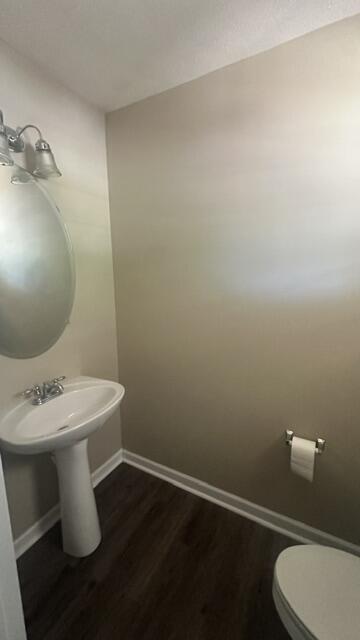 ROLLING PINES - Residential Lease