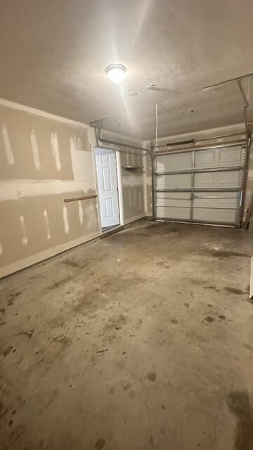 ROLLING PINES - Residential Lease