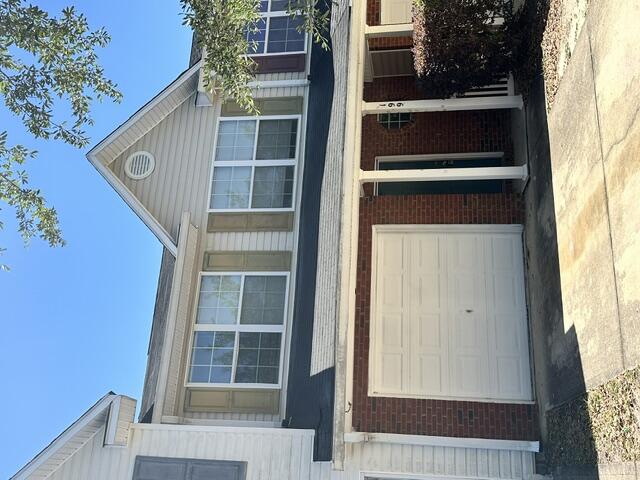 ROLLING PINES - Residential Lease