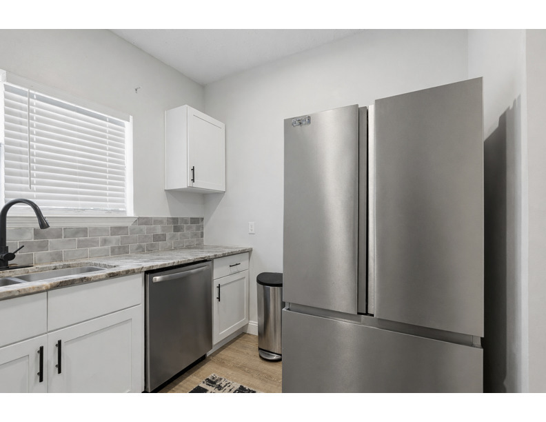 BRANDON OAKS 2ND ADD - Residential