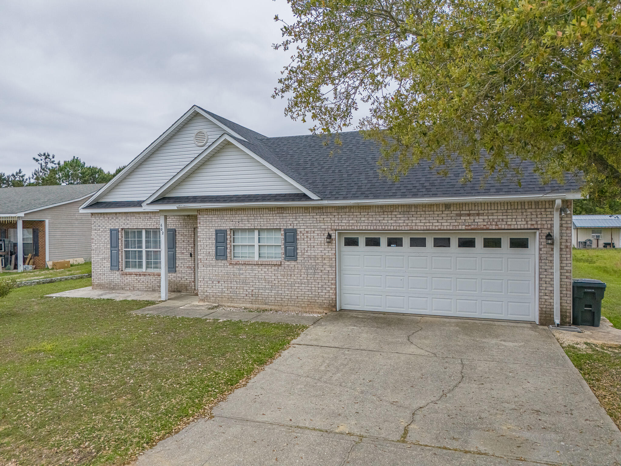 BRANDON OAKS 2ND ADD - Residential