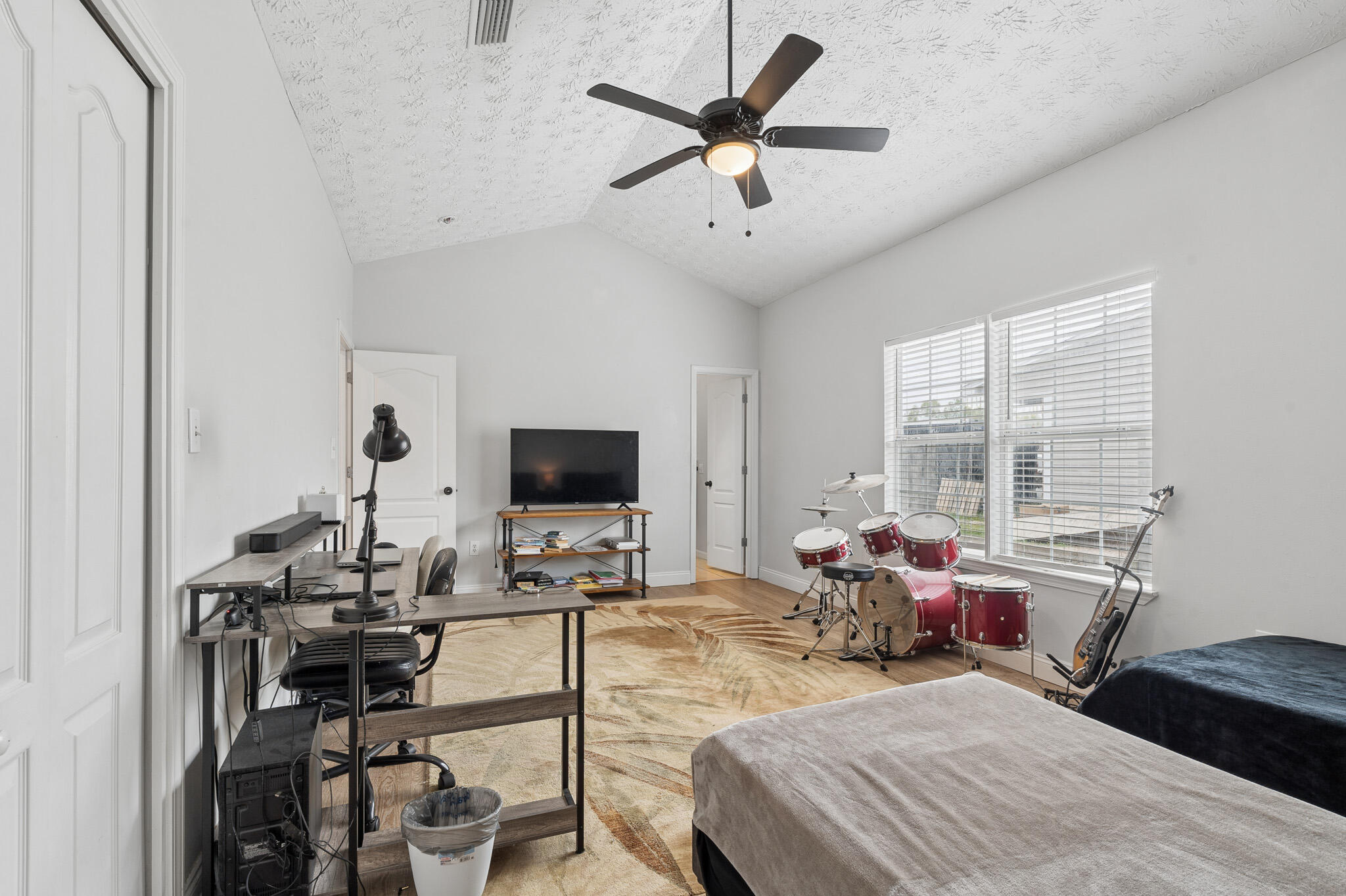 BRANDON OAKS 2ND ADD - Residential