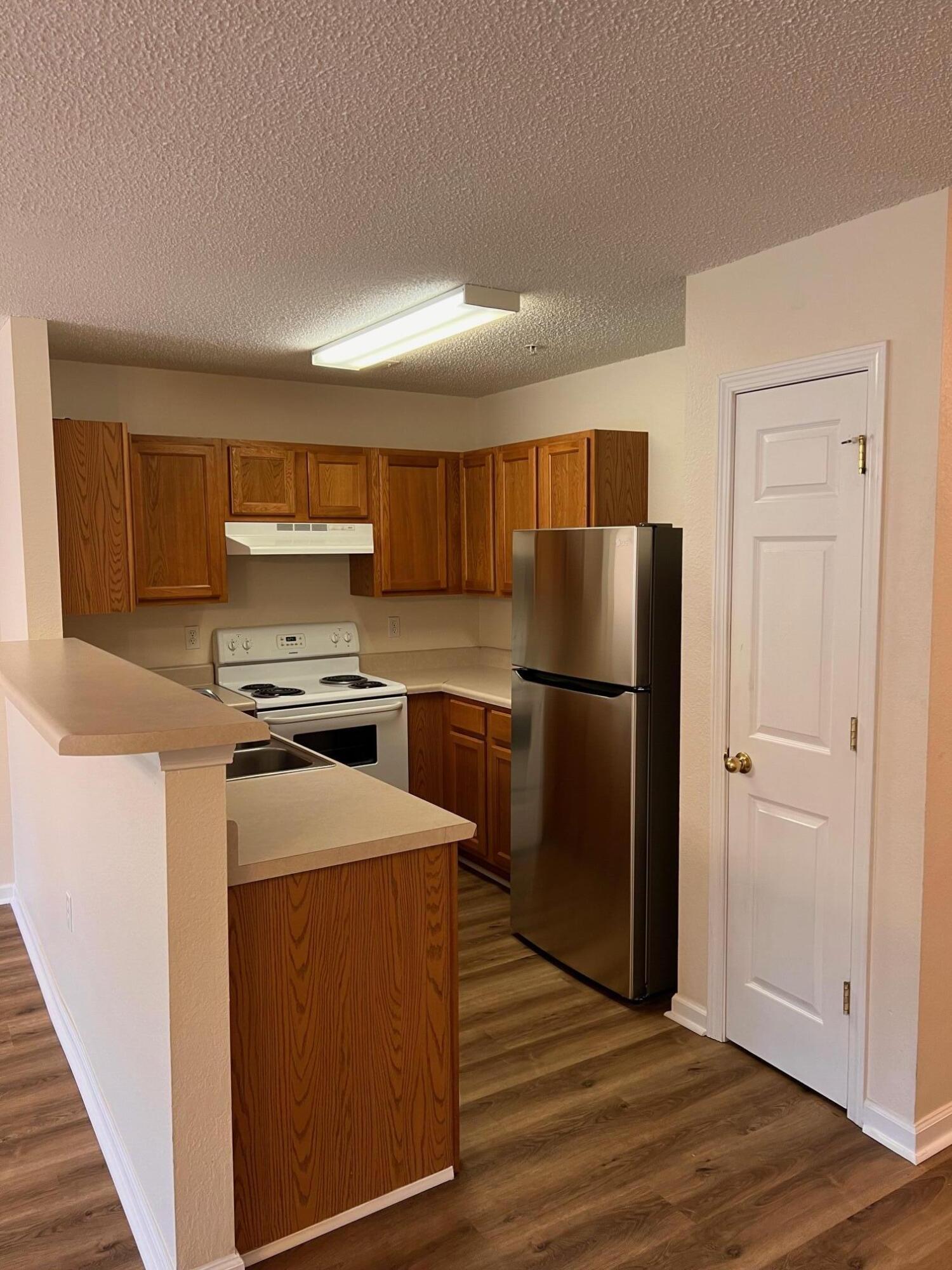 ROLLING PINES - Residential Lease