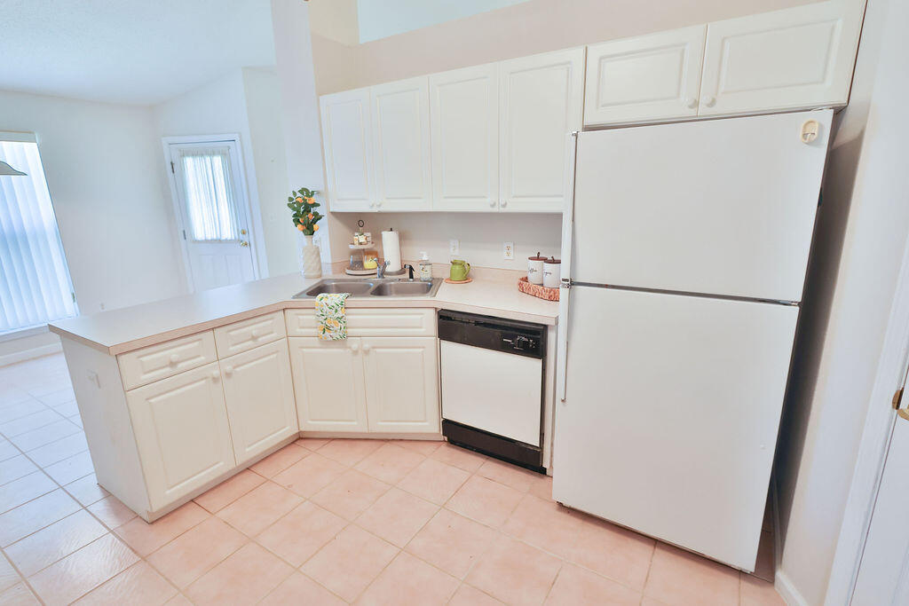 LAKEVIEW S/D - Residential