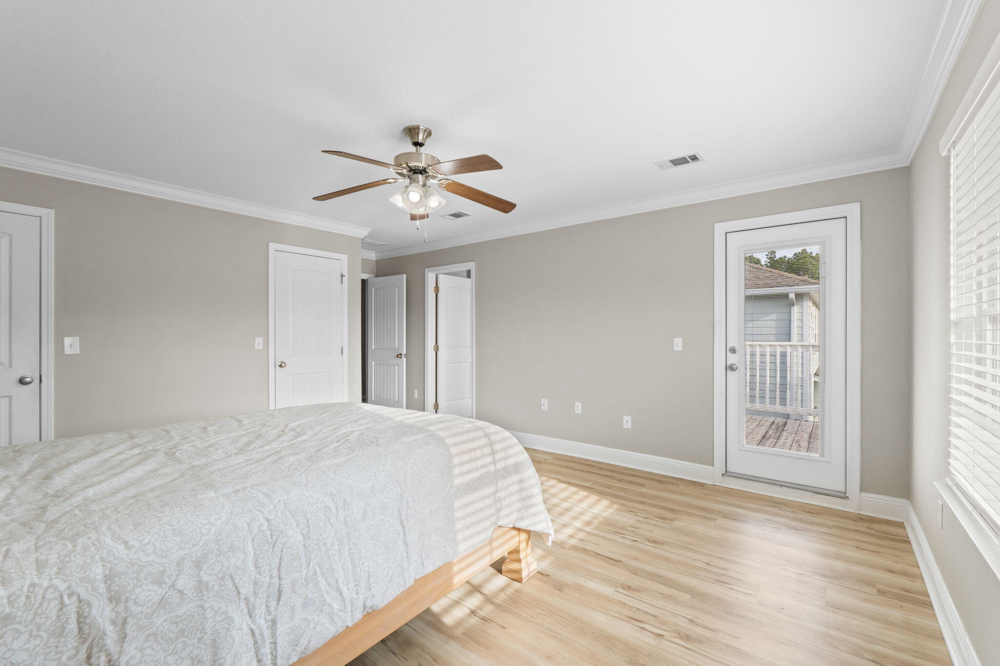 MOSAIC OAKS - Residential