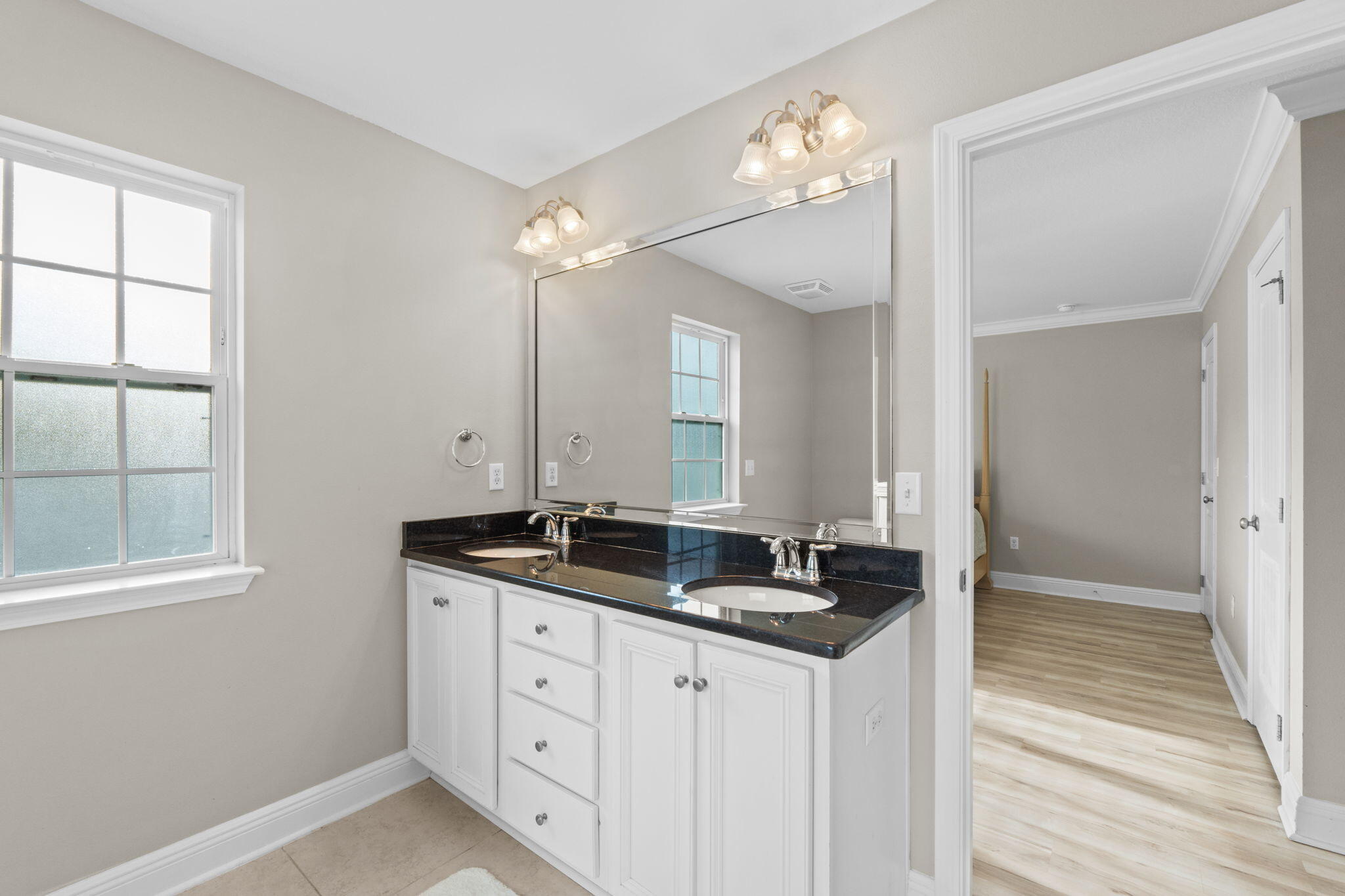 MOSAIC OAKS - Residential