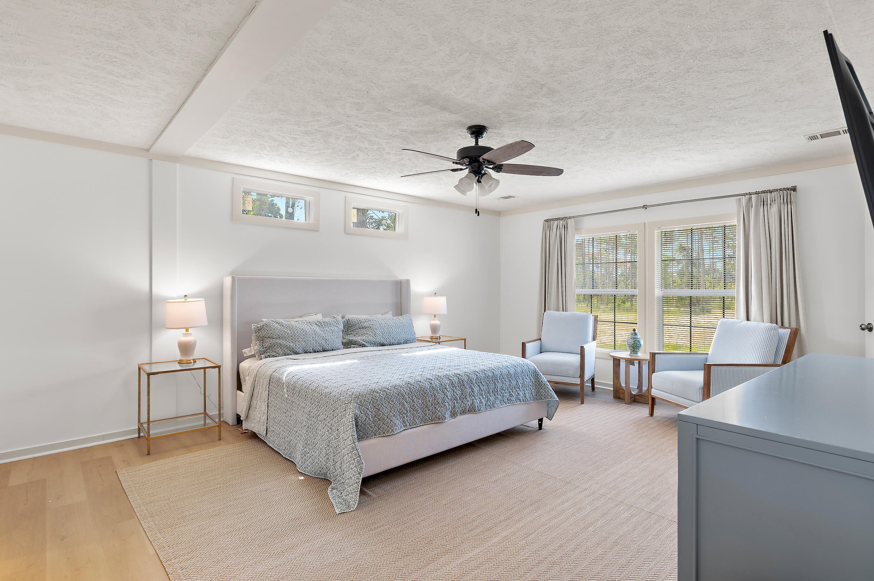 133 W Hewett Lodge Lane