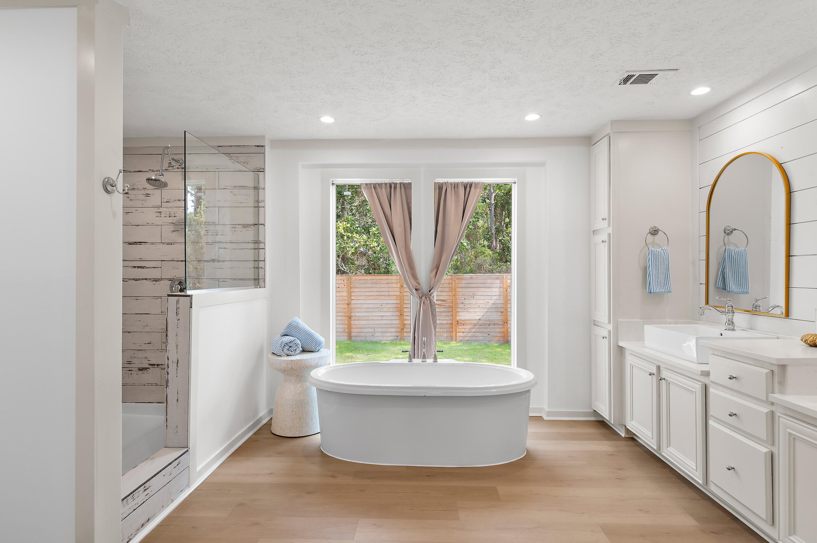 133 W Hewett Lodge Lane