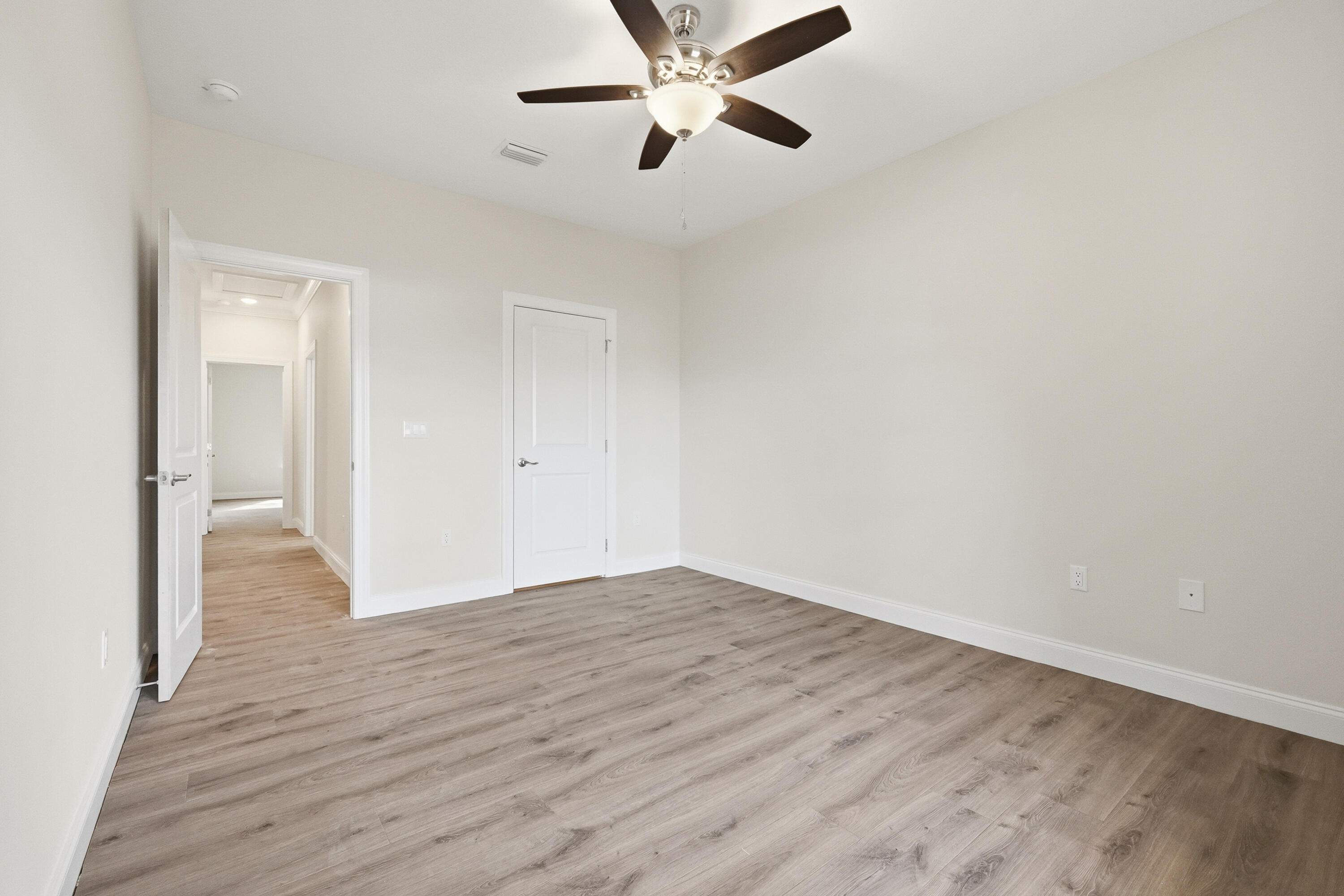 VALPARAISO PLAT #7 LOT 2 BLK 30 - Residential