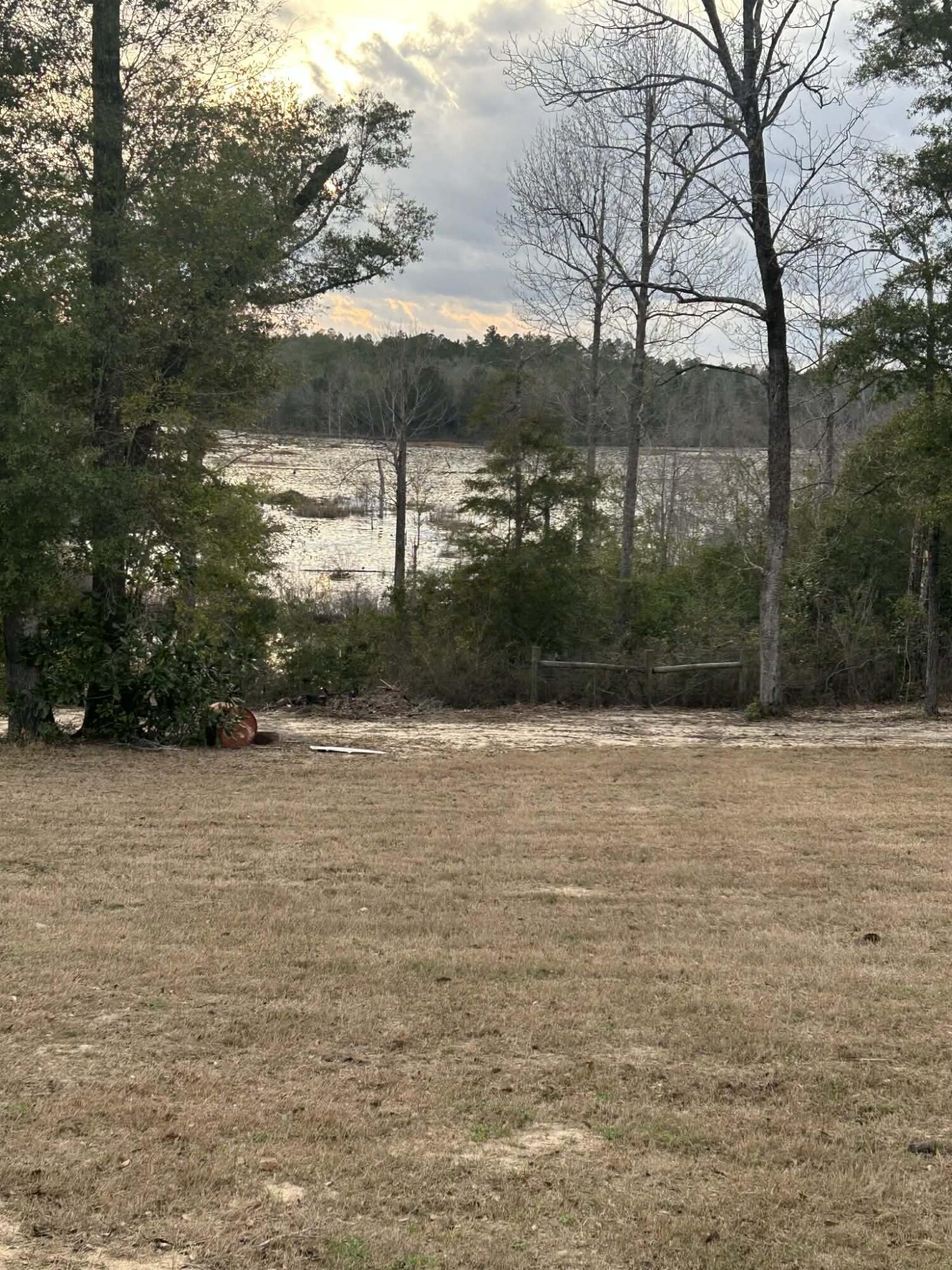 METES & BOUNDS - Land