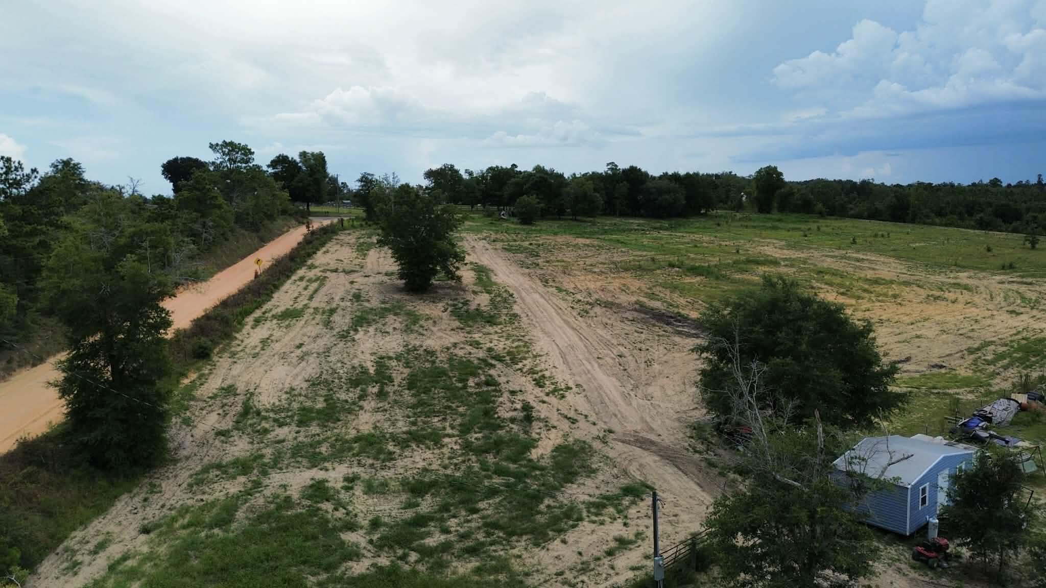 METES & BOUNDS - Land