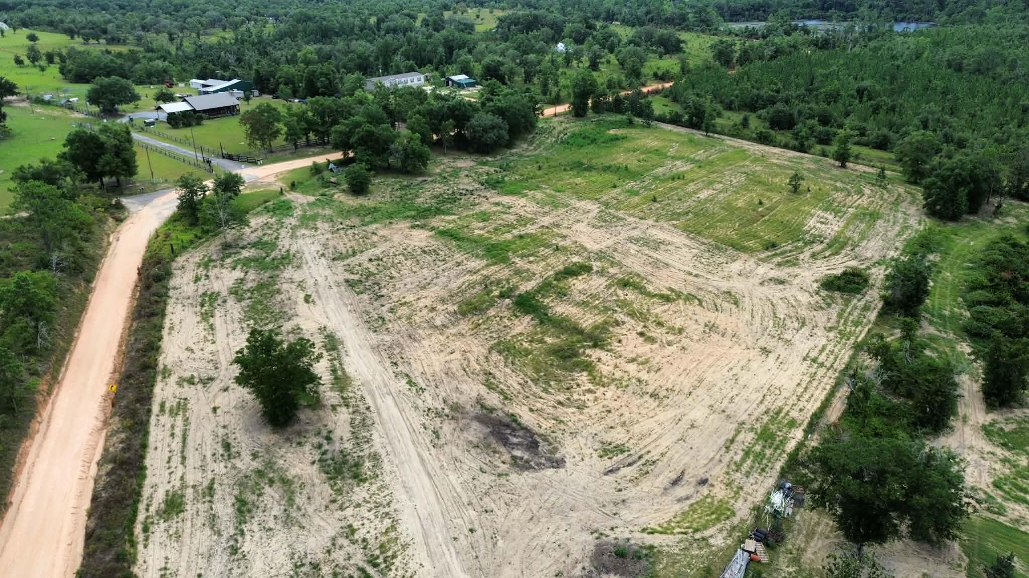 METES & BOUNDS - Land