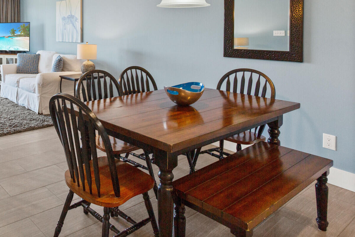 MARAVILLA CONDO 3 - Residential