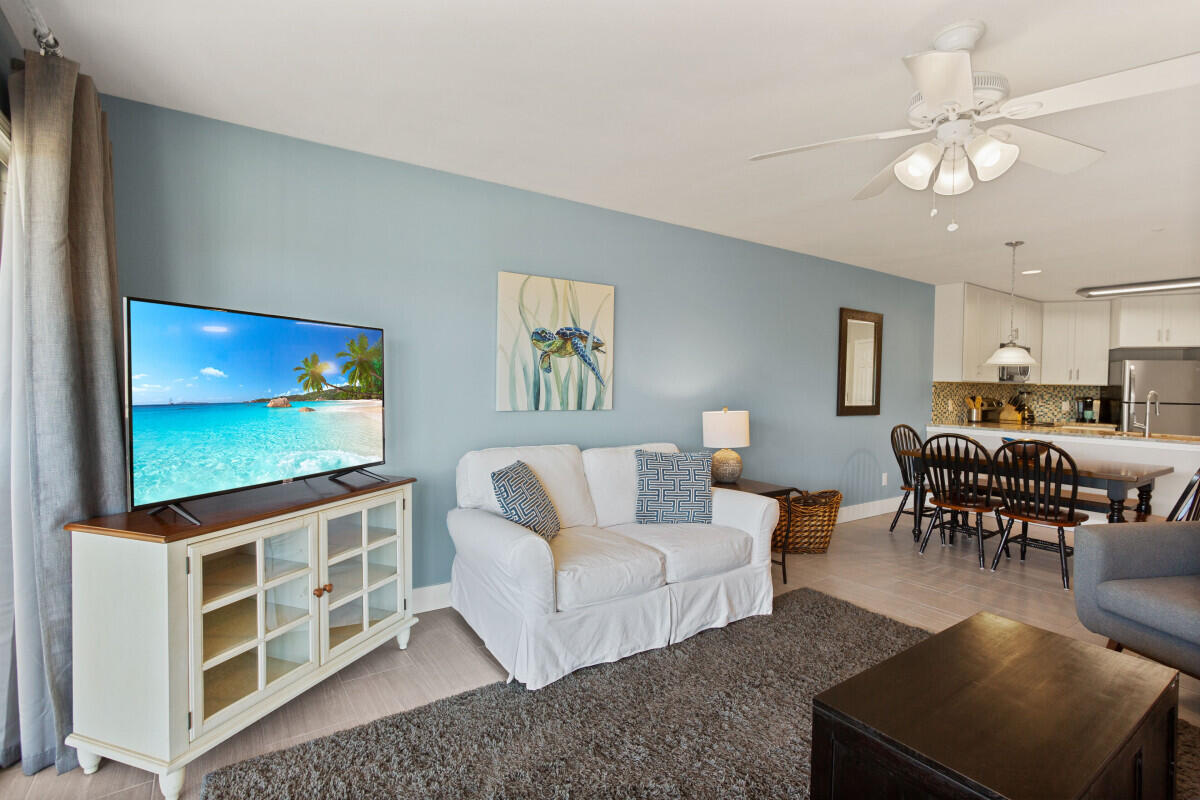 MARAVILLA CONDO 3 - Residential