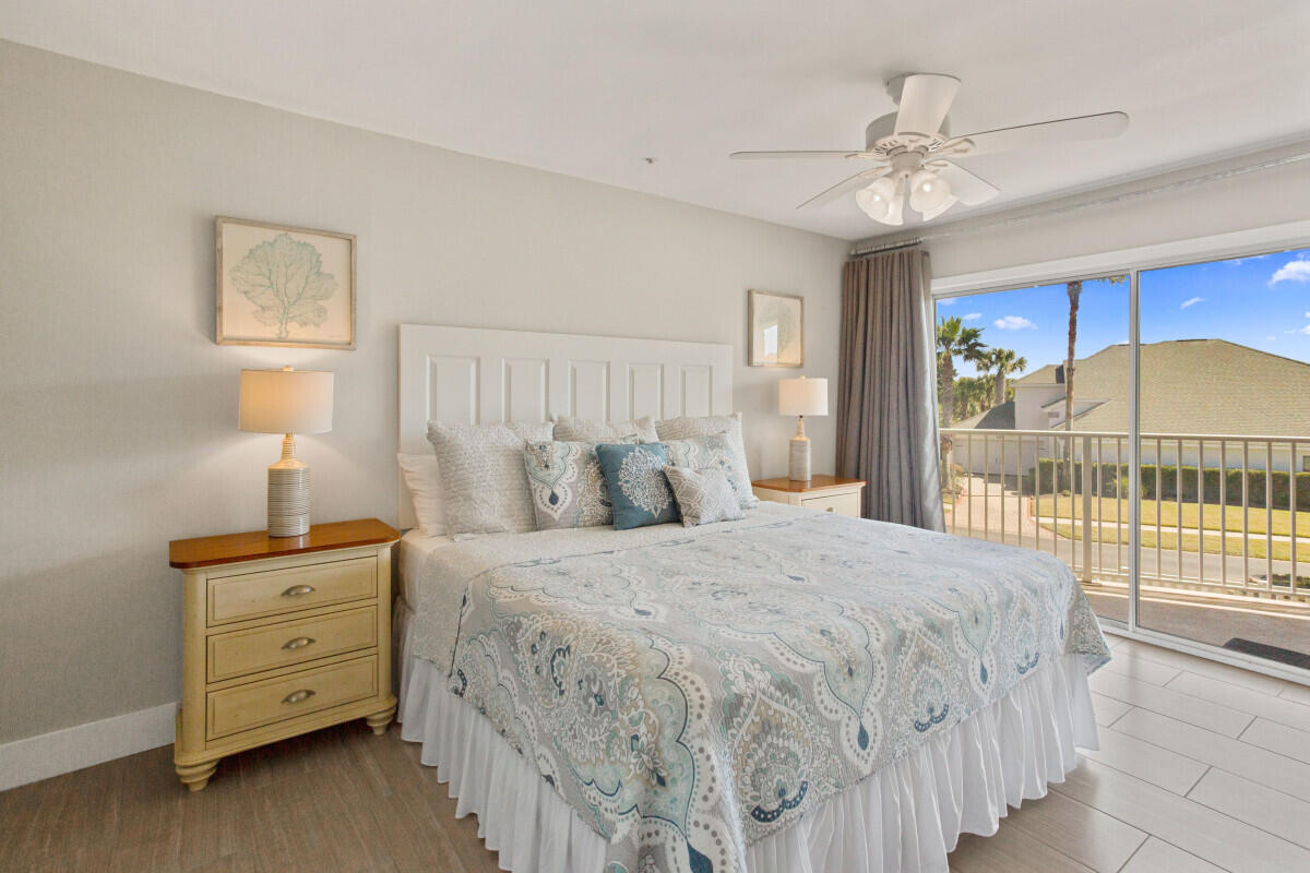 MARAVILLA CONDO 3 - Residential