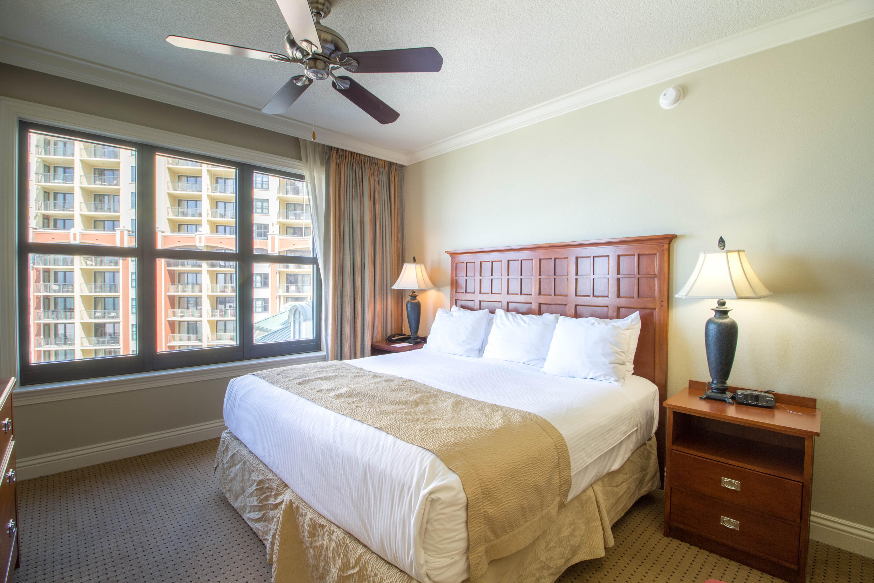 EMERALD GRANDE - Residential