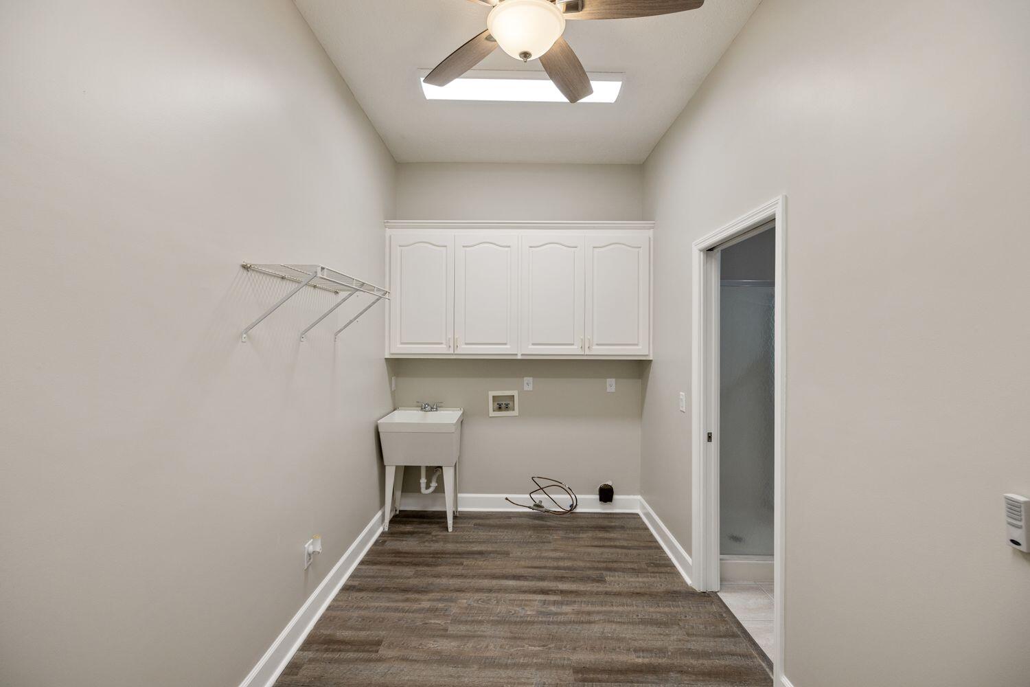 COUNTRY CLUB HARBOUR ESTATES - Residential