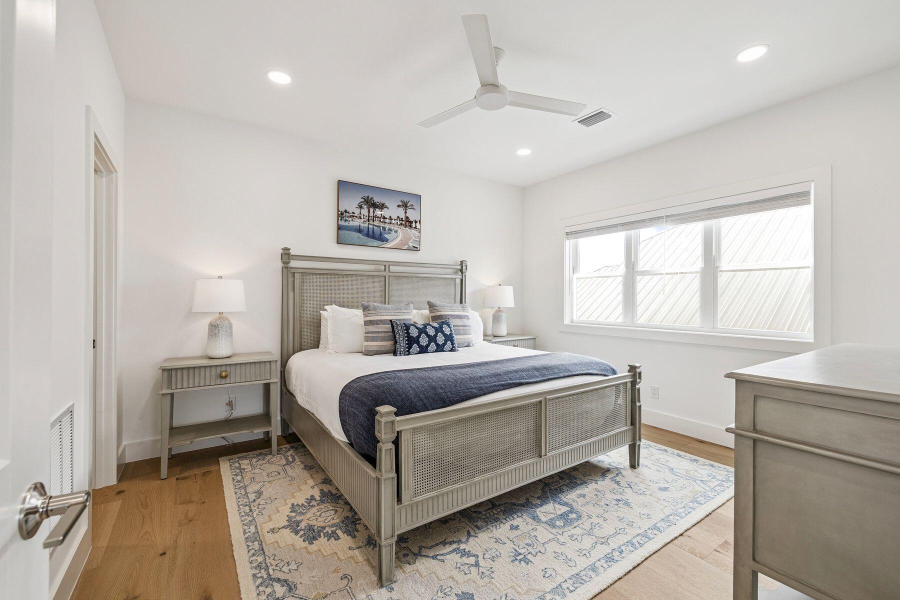 GULF SHORE MANOR - Residential