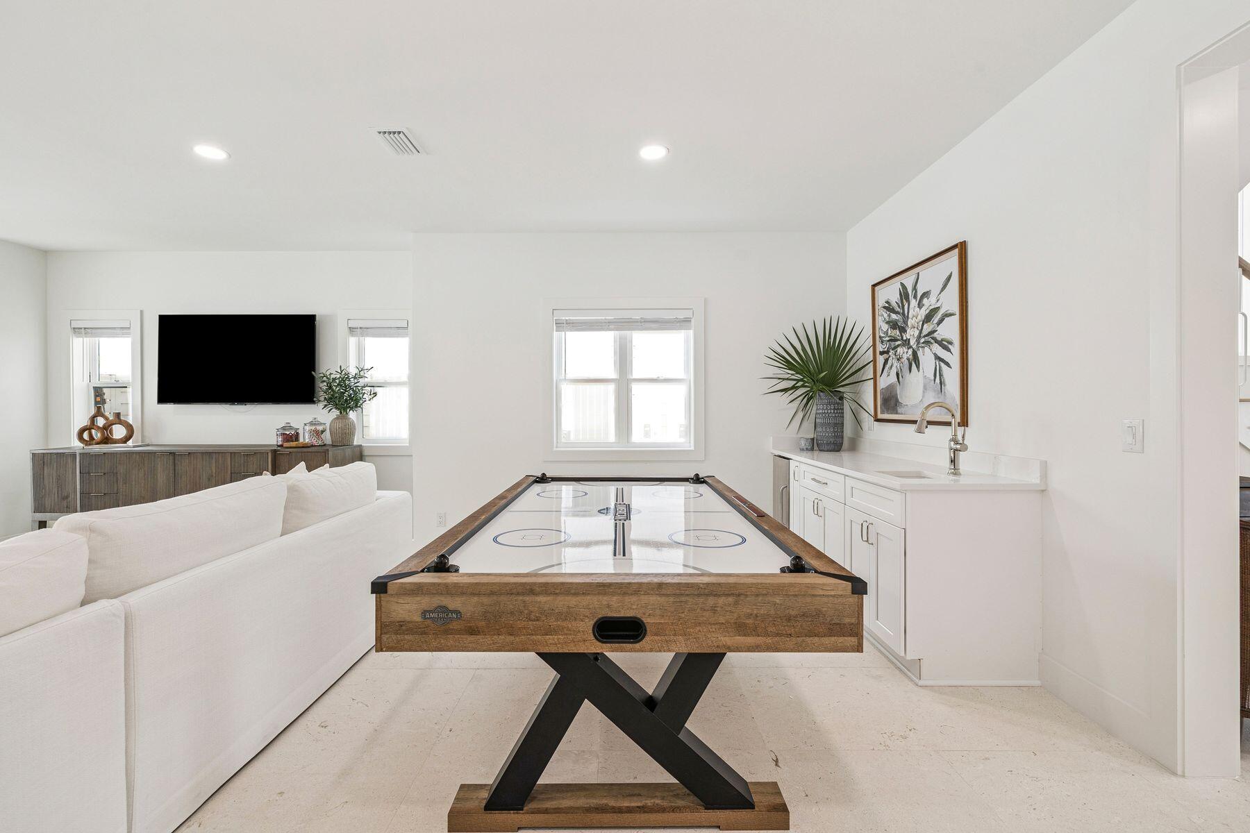 GULF SHORE MANOR - Residential