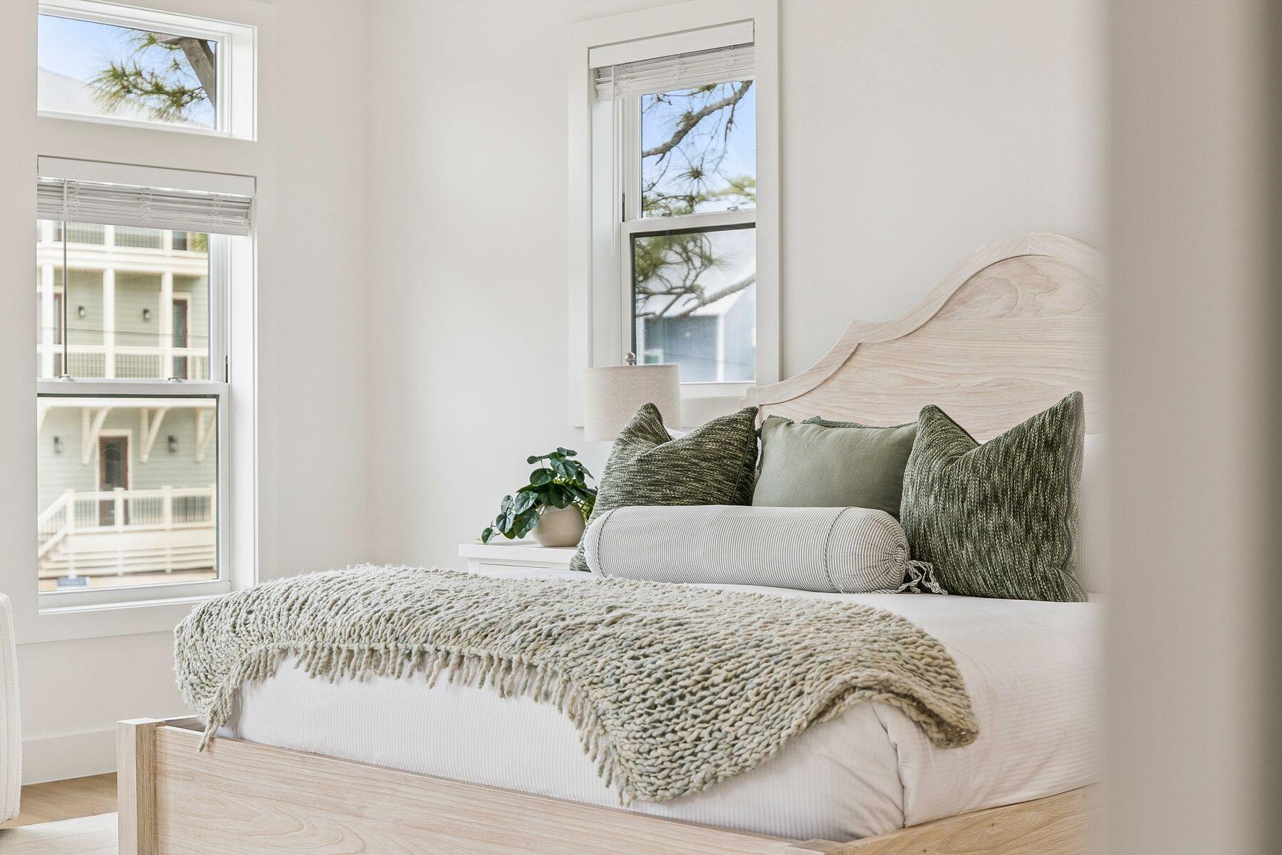 GULF SHORE MANOR - Residential