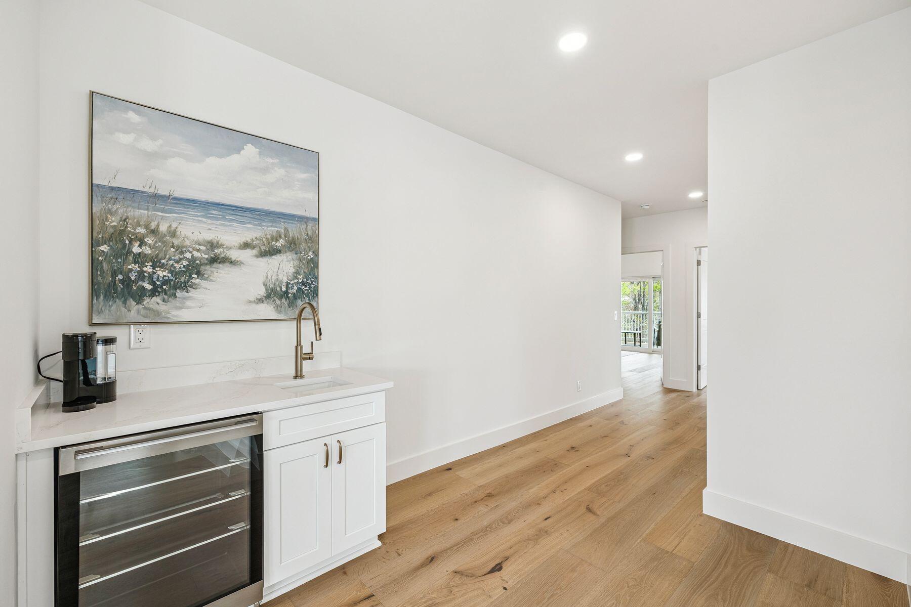 GULF SHORE MANOR - Residential