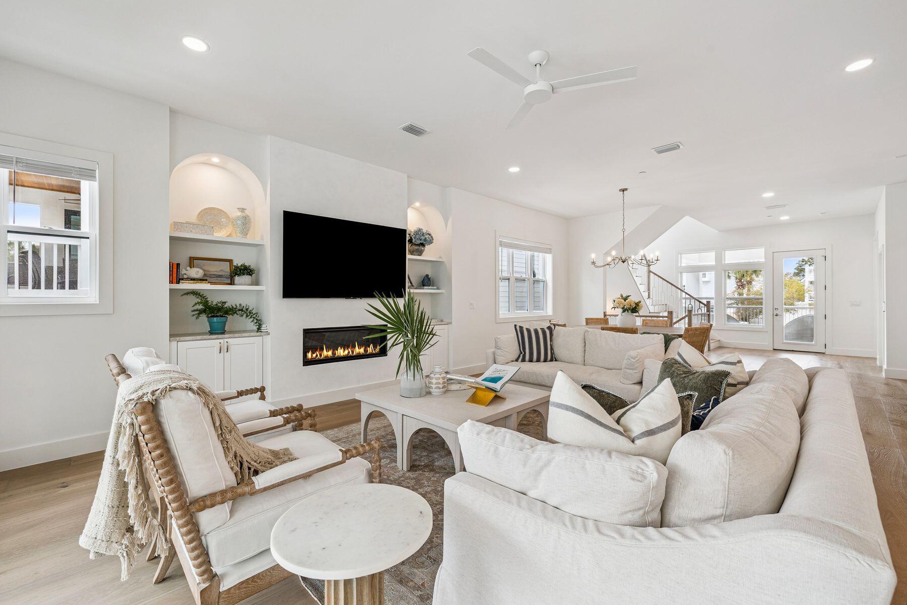 GULF SHORE MANOR - Residential