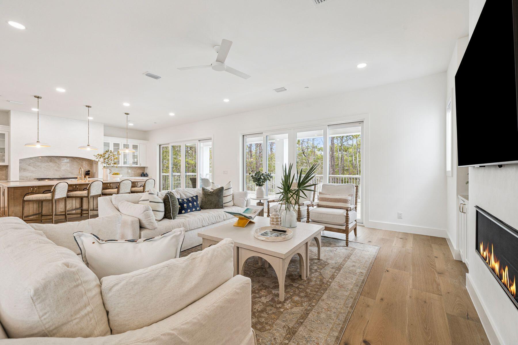 GULF SHORE MANOR - Residential