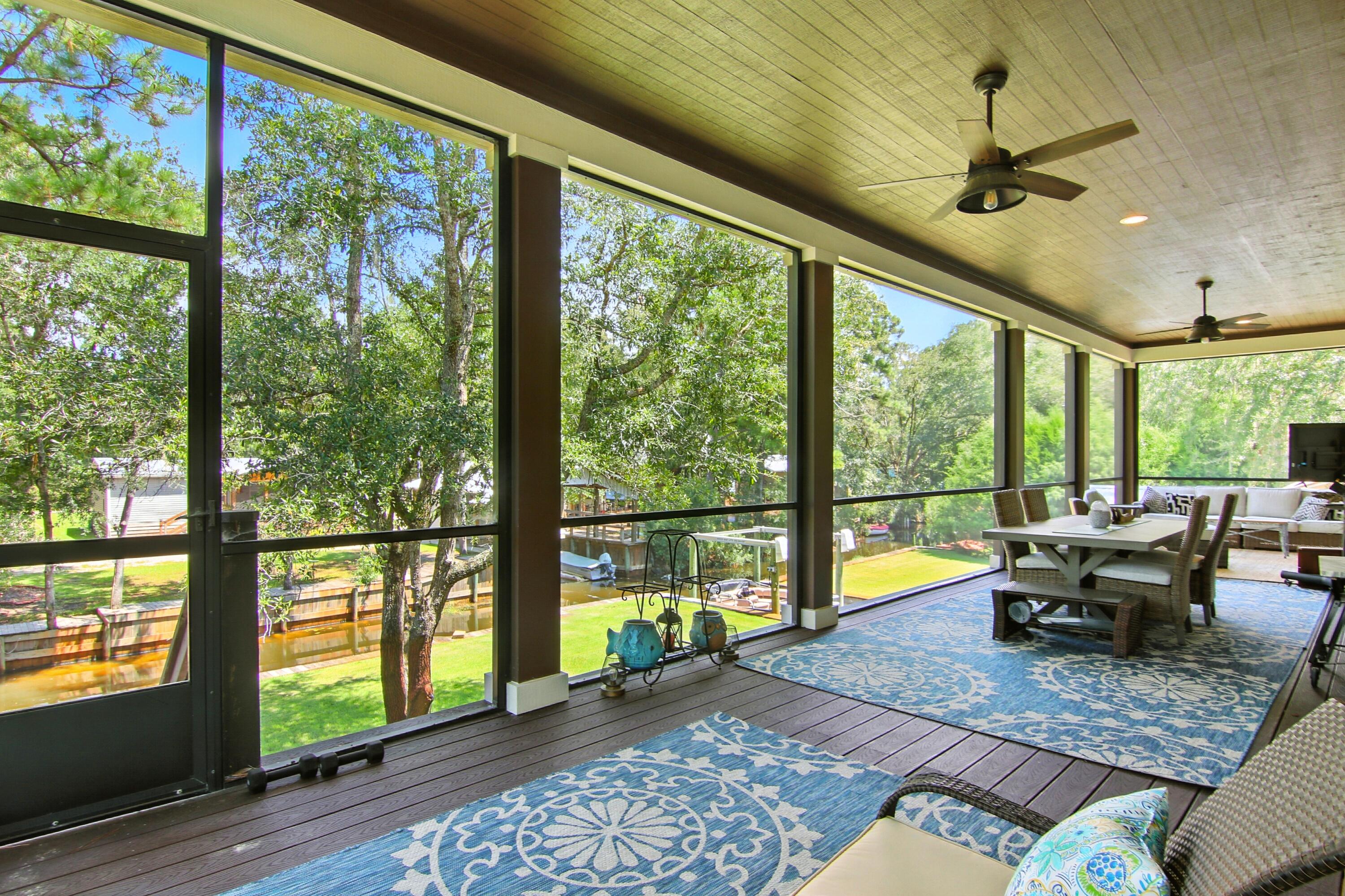 TWIN OAKS 1ST ADDN - Residential