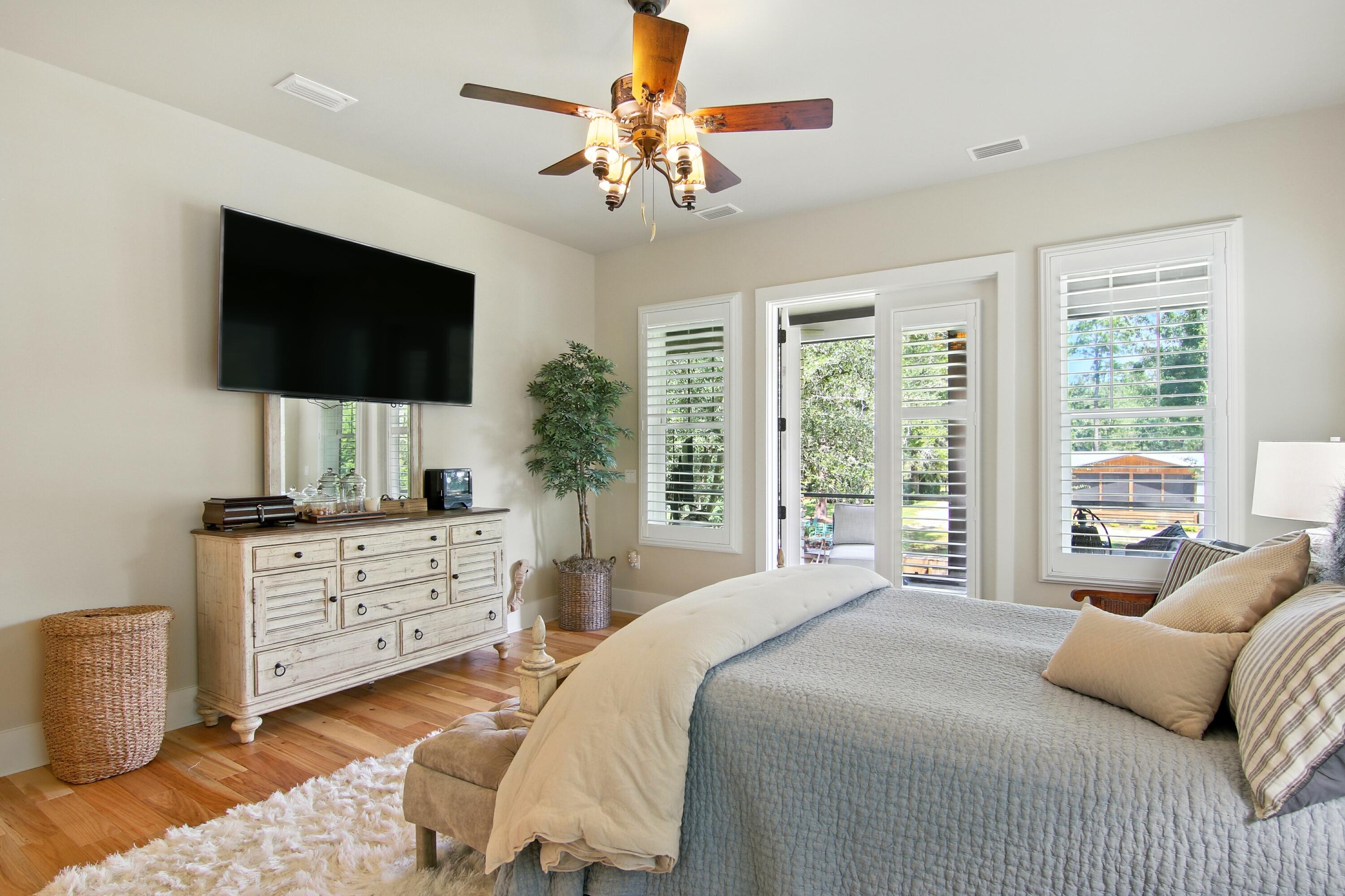 TWIN OAKS 1ST ADDN - Residential