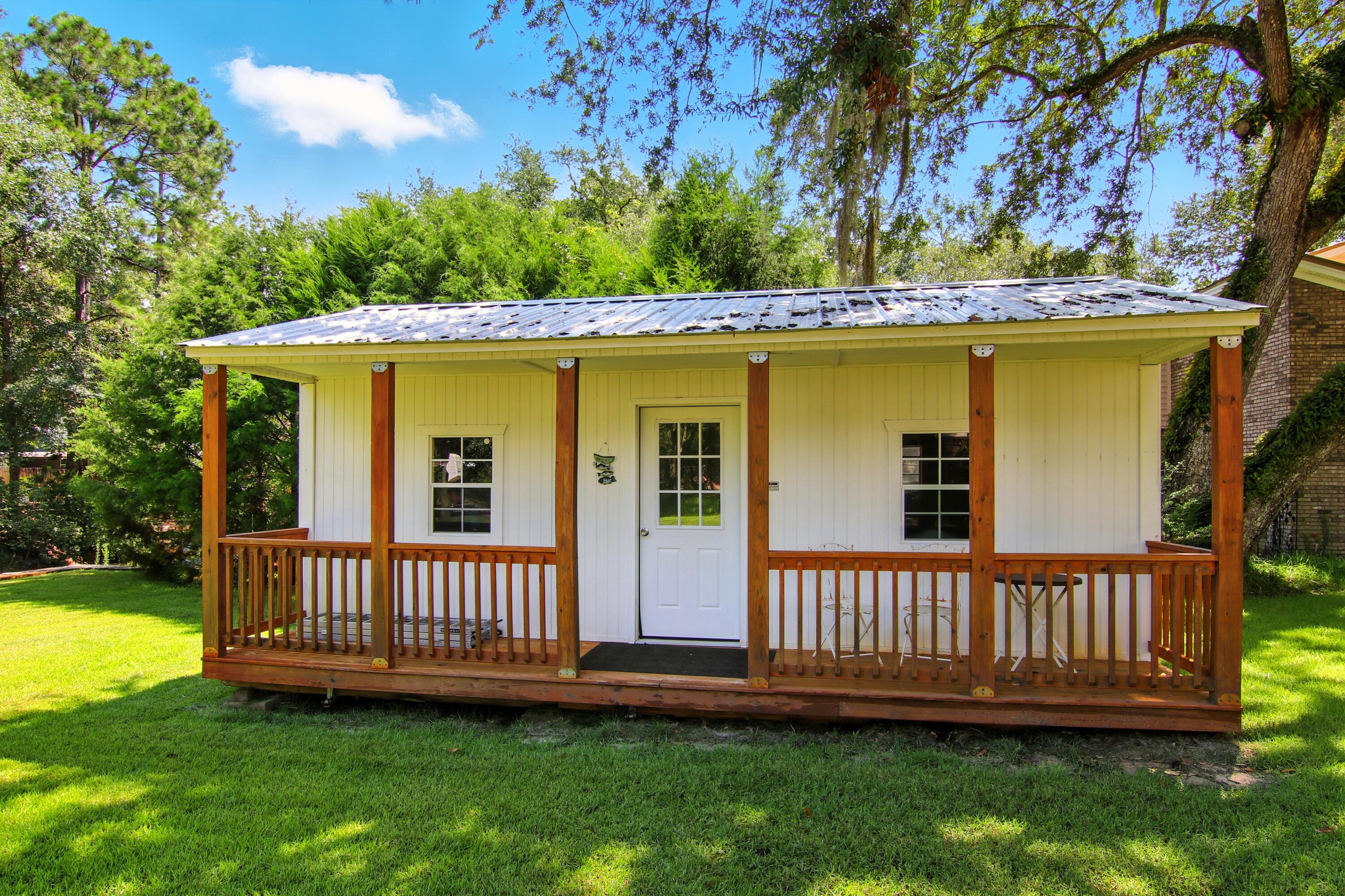 TWIN OAKS 1ST ADDN - Residential