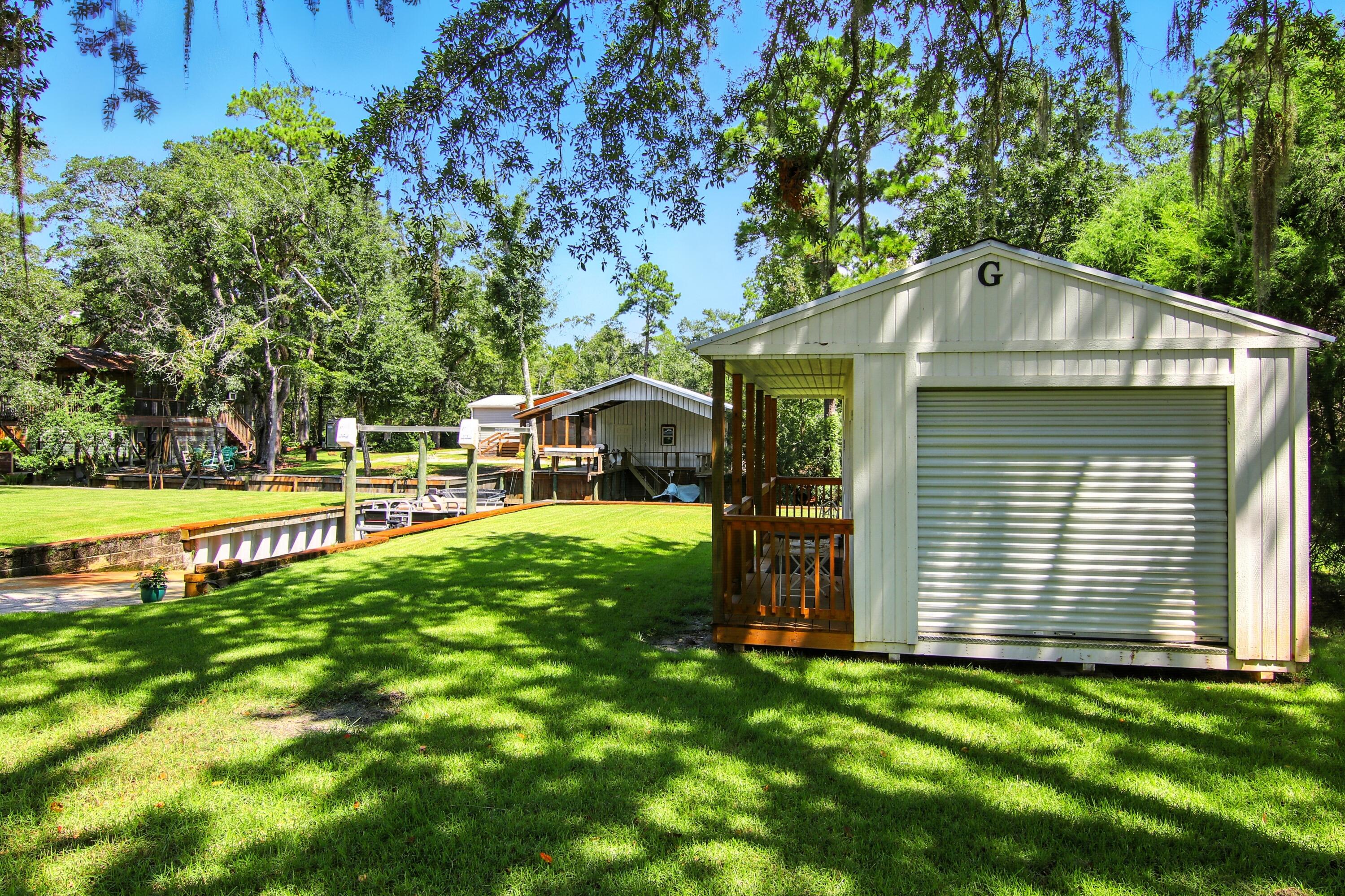 TWIN OAKS 1ST ADDN - Residential