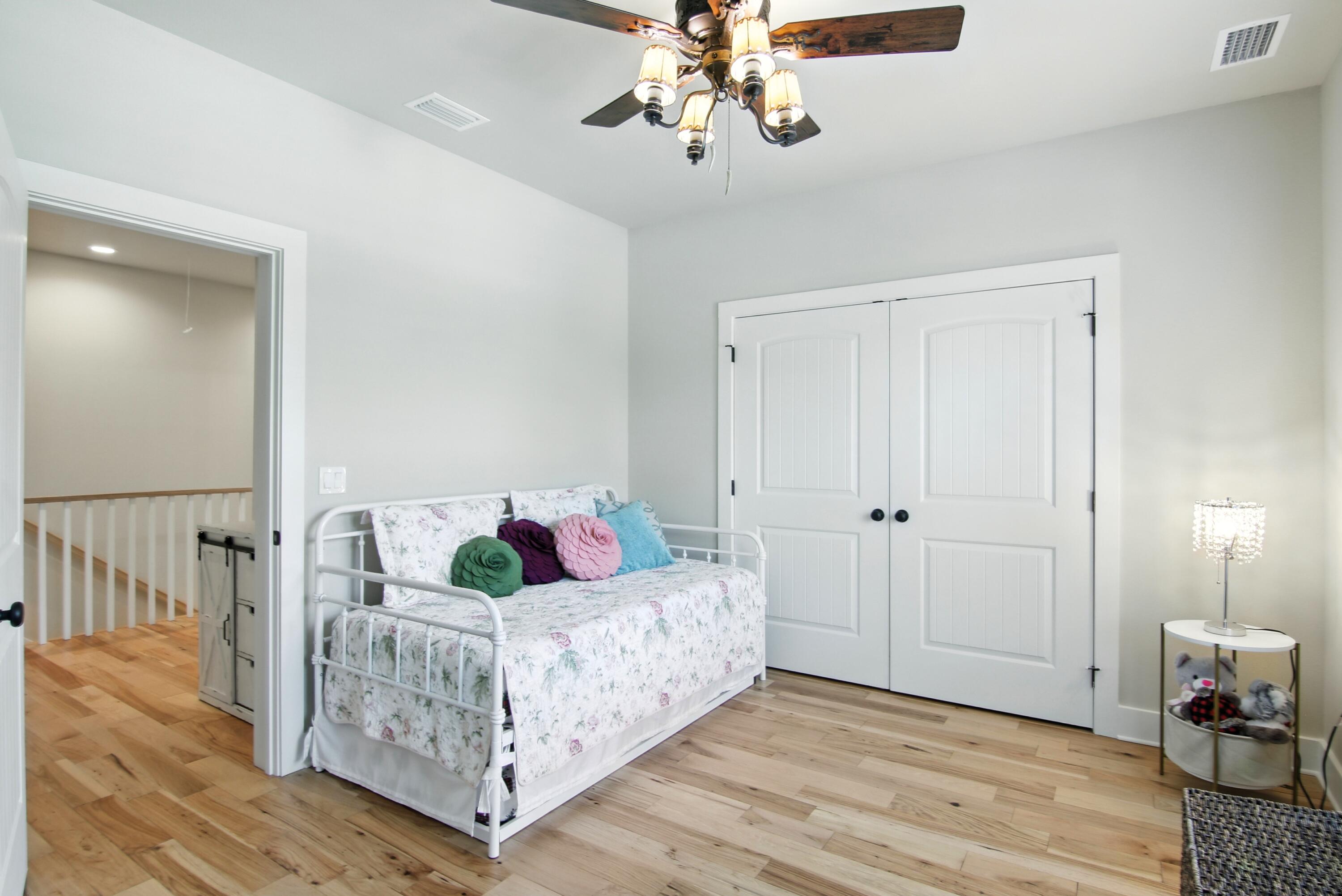 TWIN OAKS 1ST ADDN - Residential