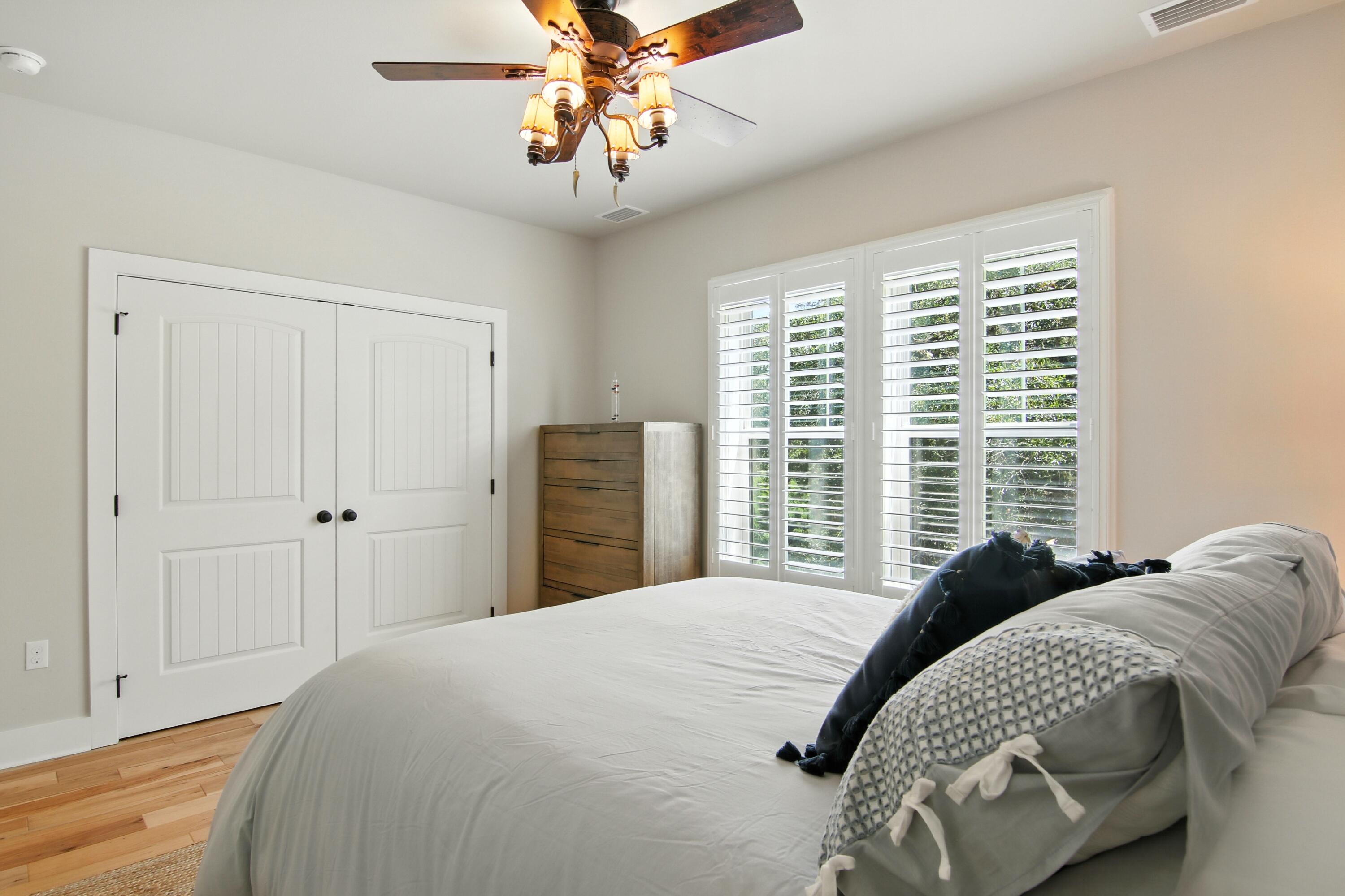 TWIN OAKS 1ST ADDN - Residential